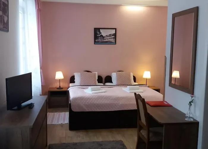 Hotel Dzban