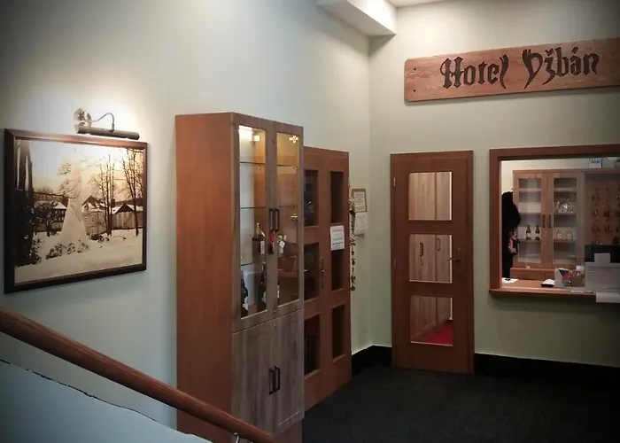 Hotel Dzban